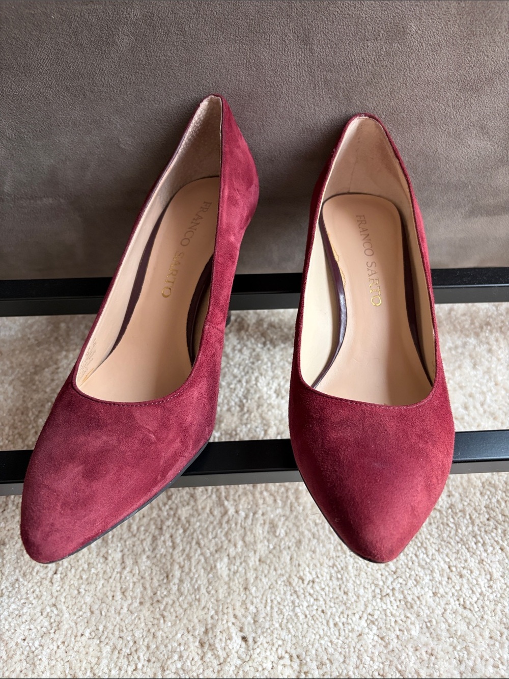 Franco Sarto Women's Burgundy Suede Pointed-Toe Pumps - Picture 2 of 7